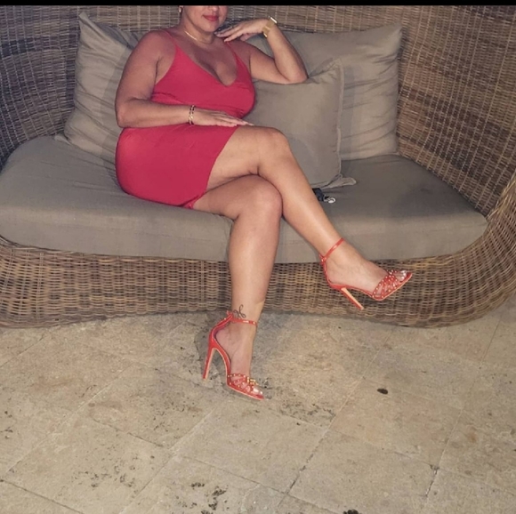 Red strappy heels with gold studs - Picture 2 of 2